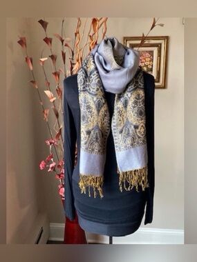 NEW JNS Gray Scarf | Shawl | Wrap